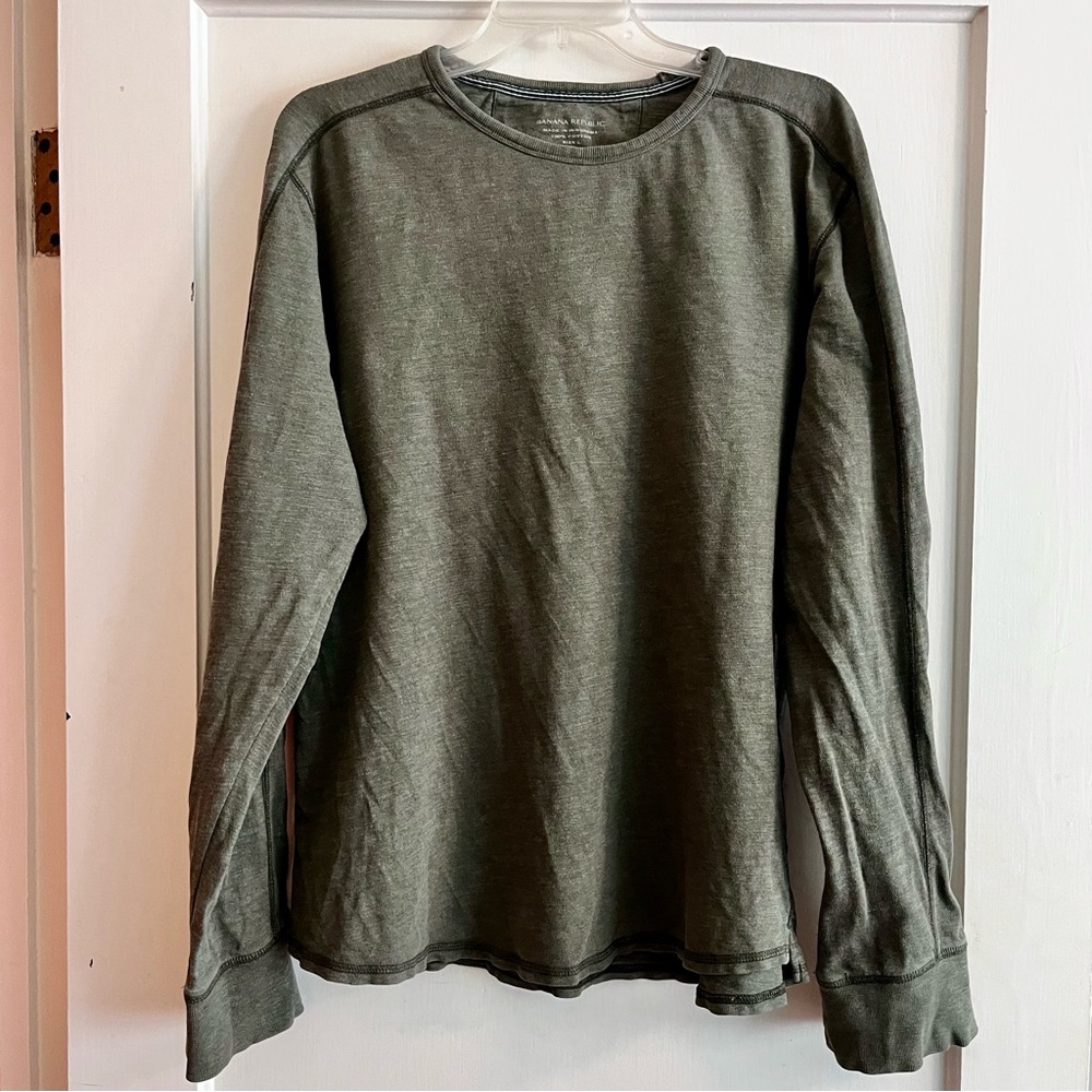 Banana Republic Olive Green Women's Long-Sleeve Crewneck Tee - Picture 6 of 6